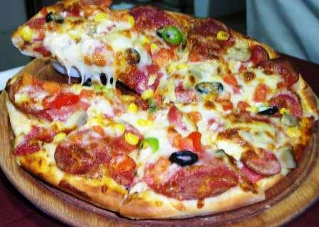 Büyük Pizza Tarifi