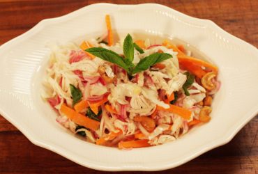 Vietnam Usulu Tavuk Salatası